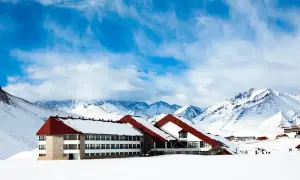 Esquí en la nieve: consejos y mejores destinos para disfrutarlo
