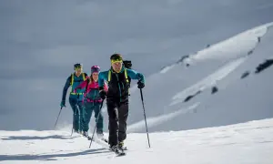 Las mejores botas travesía esquí: comodidad y rendimiento en montaña