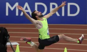 Atletas de salto de longitud: secretos de su entrenamiento y técnica