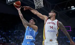 España sorprende a Grecia en un emocionante partido de baloncesto