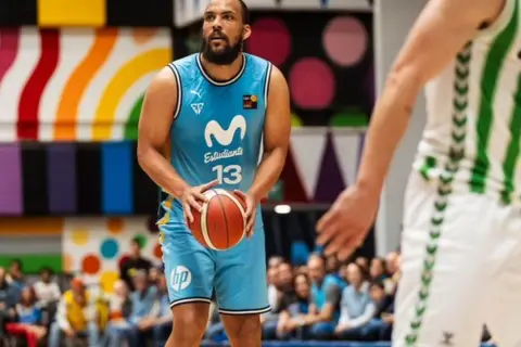 Dónde mirar Movistar Estudiantes contra Real Betis baloncesto en directo y sin problemas