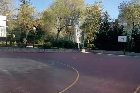 Canchas de baloncesto Nuevos Ministerios: Encuentra tu lugar ideal para jugar