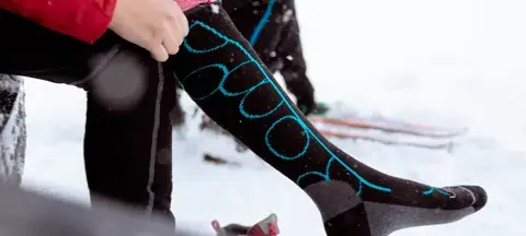 Calcetines para esquiar: elige los mejores para mantener tus pies secos