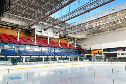Todo lo que necesitas saber sobre la pista de patinaje en el Palacio de Hielo