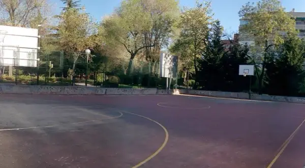 Canchas de baloncesto Nuevos Ministerios: Encuentra tu lugar ideal para jugar